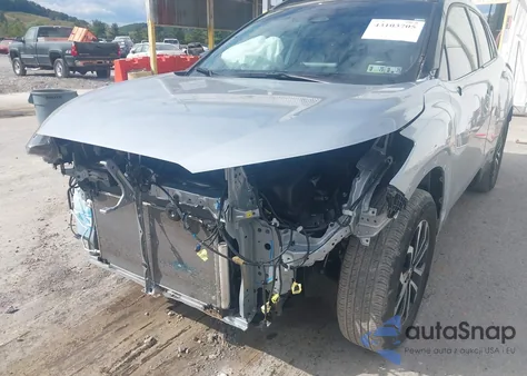 2023 Toyota Corolla Cross Hybrid Se z USA, uszkodzony, nr VIN 7MUFBABG1PV011445